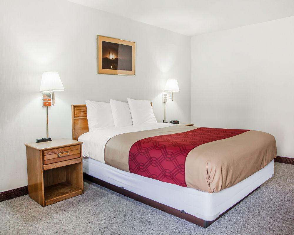 Red Roof Inn Stroudsburg Dış mekan fotoğraf