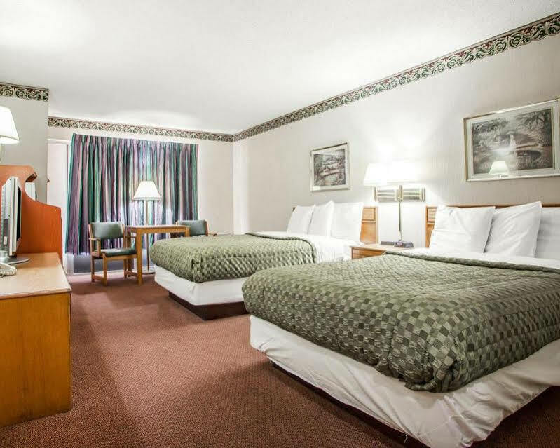 Red Roof Inn Stroudsburg Dış mekan fotoğraf